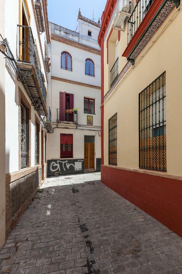 Pasaje Amores Iz. - Tranquilidad Y Vida Cultural En Centro Sevilla 4Px Exterior photo